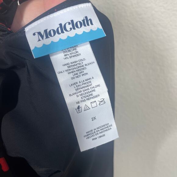 ModCloth Plus Size 2X Clarice High Waisted Bikini Bottom Swimwear Black Red Tie - Picture 9 of 9